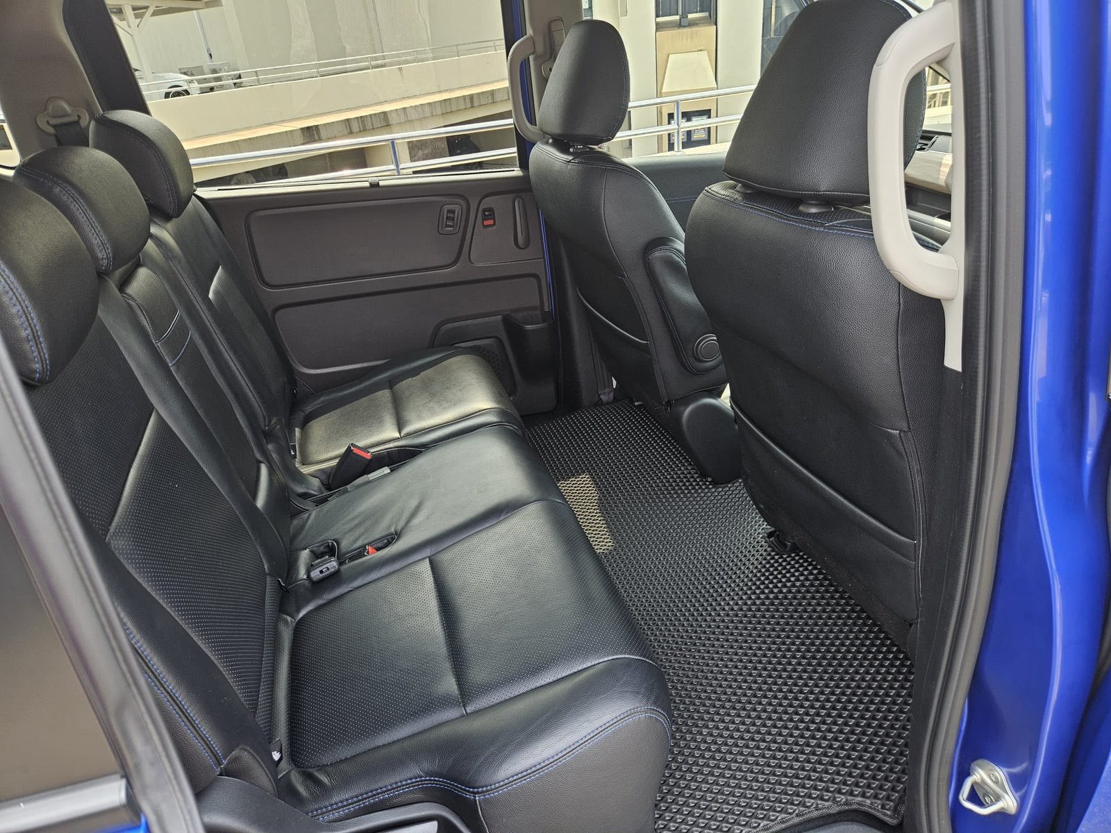 Honda Freed Hybrid 1.5 G photo 8